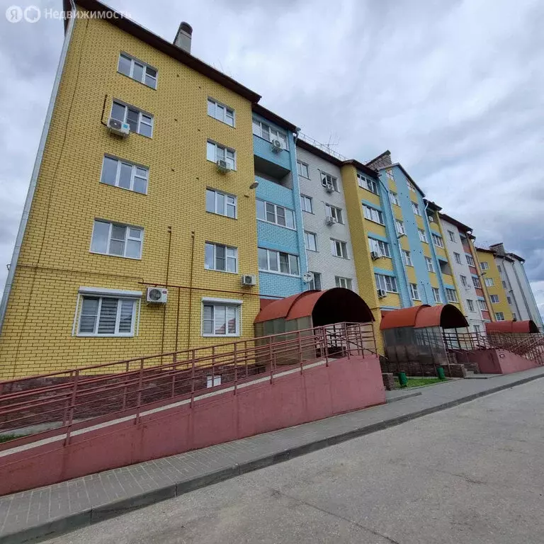 1-комнатная квартира: Бор, посёлок Октябрьский, улица Победы, 24к2 (43 ... - Фото 1