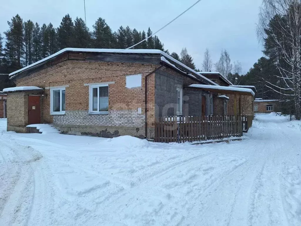 3-к кв. Коми, Сыктывкар городской округ, Краснозатонский пгт ш. ... - Фото 1