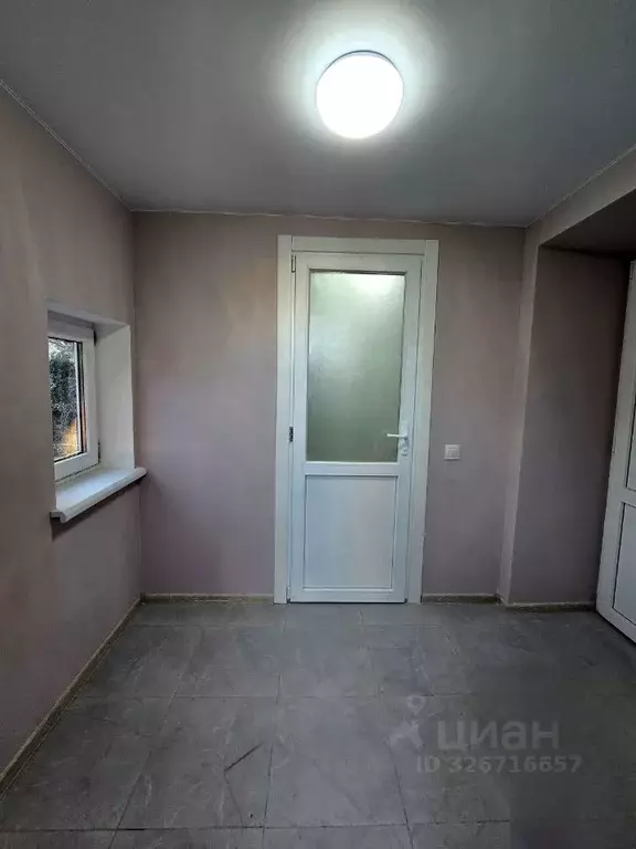 Дом в Крым, Керчь ул. Радищева, 61 (50 м) - Фото 2