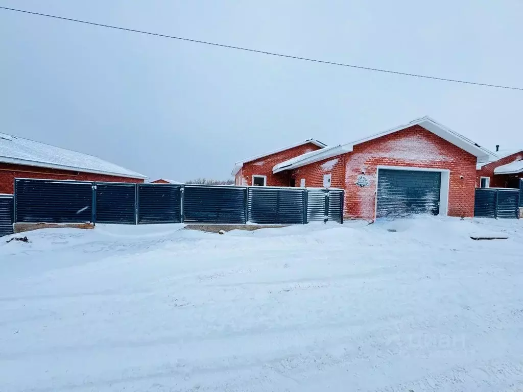 Дом в Оренбургская область, Оренбургский район, с. Подгородняя ... - Фото 0