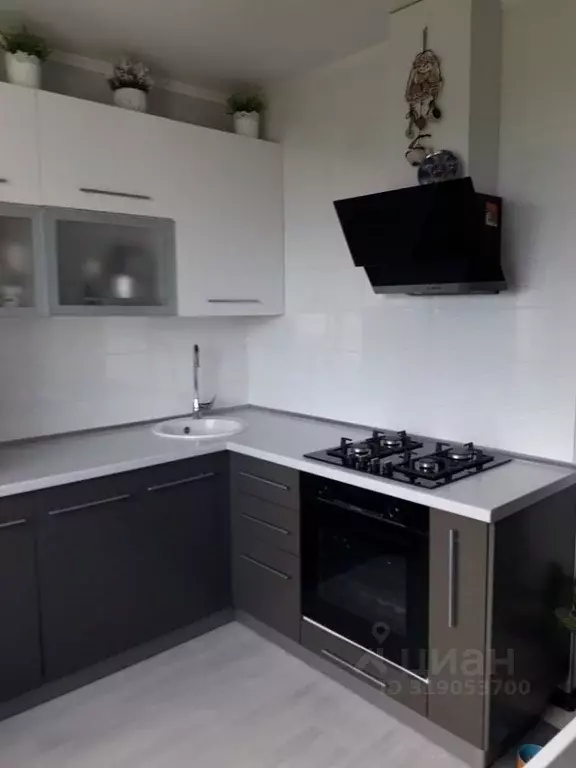 1-к кв. Омская область, Омск ул. Дианова, 22 (37.0 м) - Фото 0