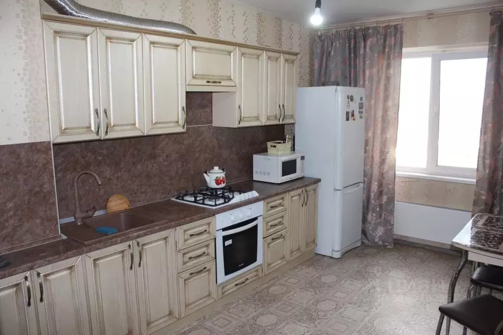 2-к кв. Саратовская область, Энгельс ул. Марины Расковой, 10Г (57.3 м) - Фото 1