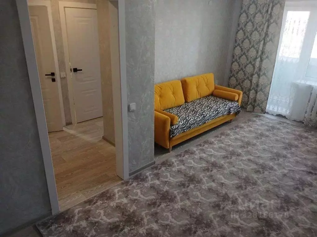 1-к кв. Белгородская область, Губкин ул. Белинского, 8Б (30.0 м) - Фото 1