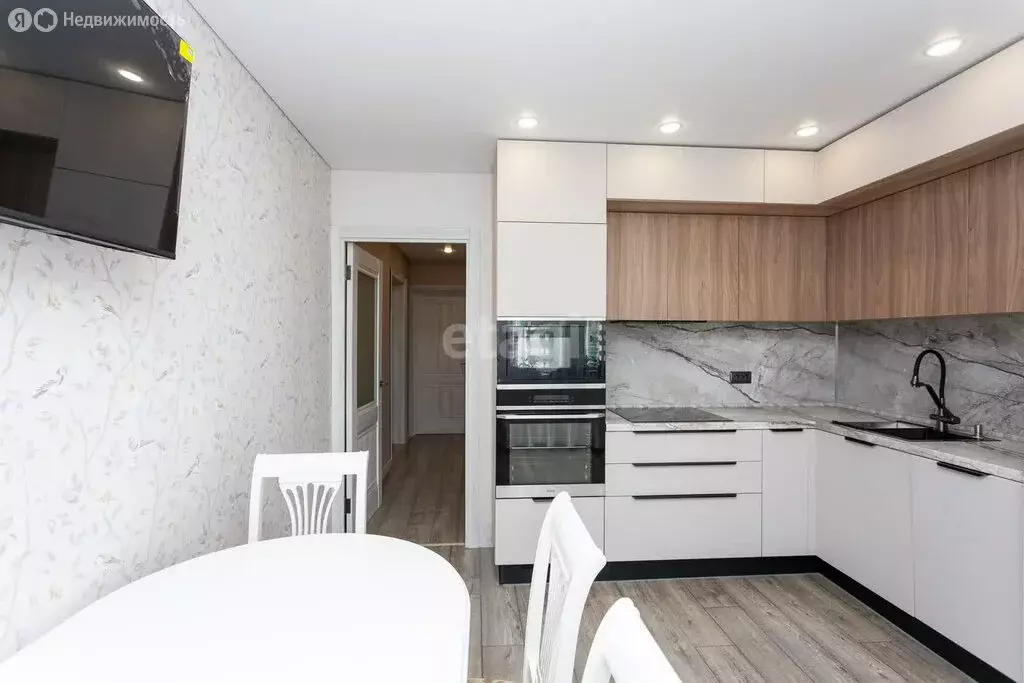 2-комнатная квартира: Патрушева, улица Александра Пушкина, 1 (65.6 м) - Фото 1