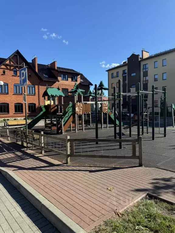 2-к кв. Калининградская область, Гурьевский муниципальный округ, пос. ... - Фото 0