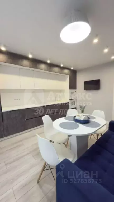 2-к кв. Тюменская область, Тюмень ул. Николая Никитина, 2к1 (67.2 м) - Фото 2