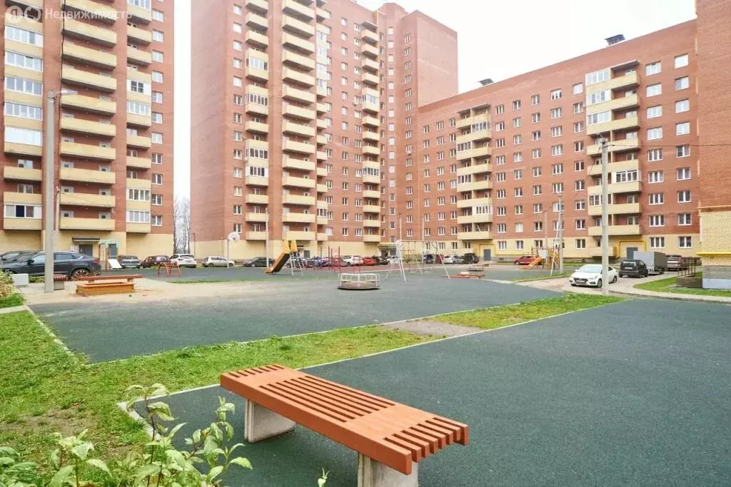 3-комнатная квартира: Ярославль, Ленинградский проспект, 98/2 (71.8 м) - Фото 1