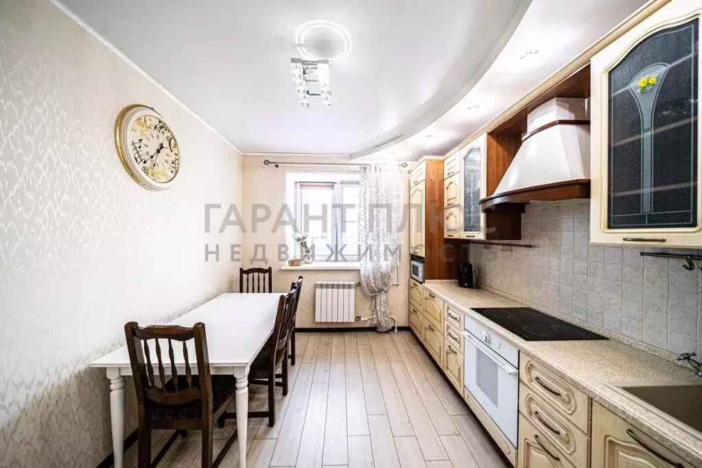 2-к кв. Липецкая область, Липецк ул. Космонавтов, 3А (70.0 м) - Фото 0