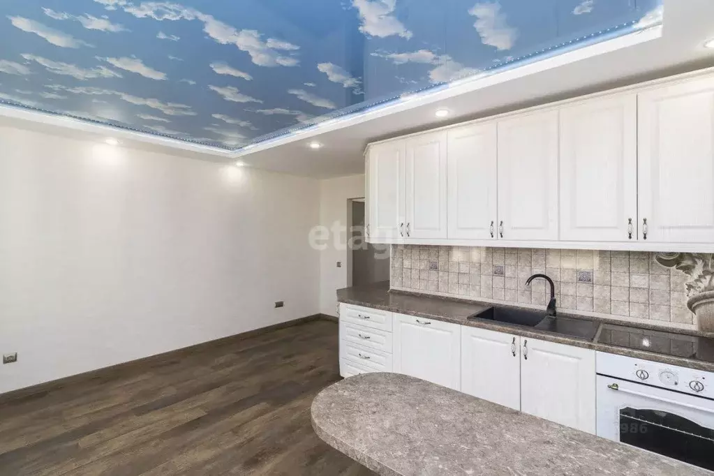 1-к кв. Тюменская область, Тюмень ул. Республики, 204к5 (53.3 м) - Фото 1