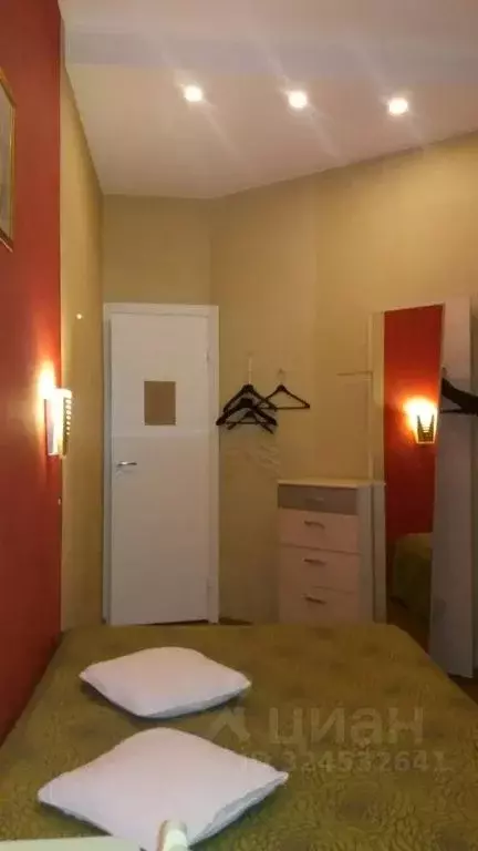 Комната Санкт-Петербург просп. Средний Васильевского острова, 90 - Фото 1