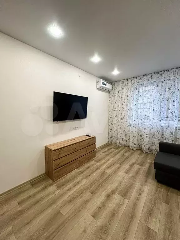 1-к. квартира, 42 м, 3/21 эт. - Фото 0