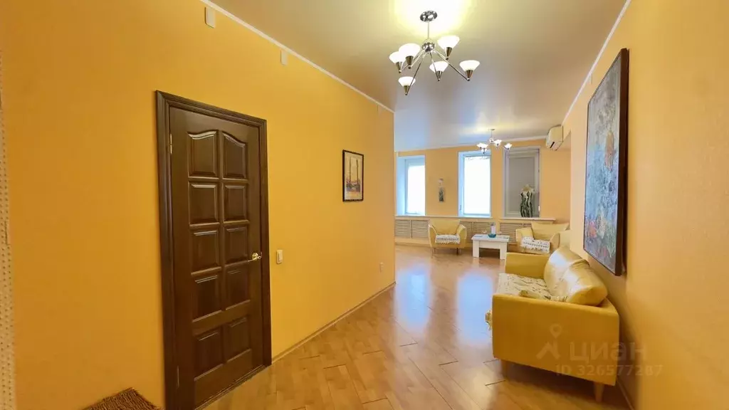 Коттедж в Вологодская область, Череповец Домозеровская ул., 6 (370 м) - Фото 1