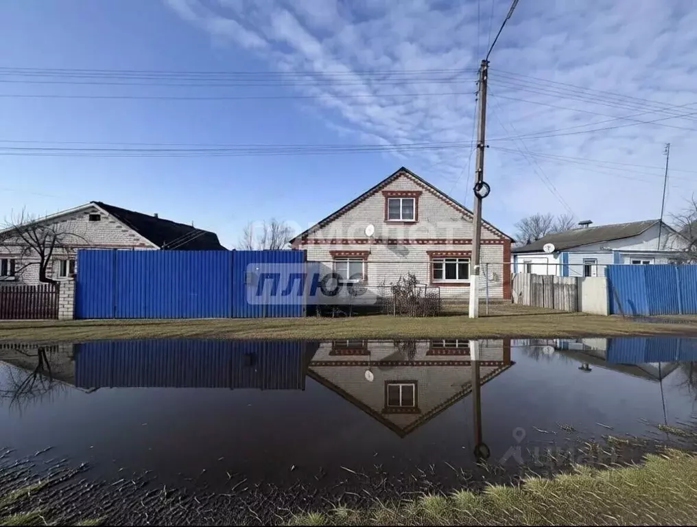 Дом в Курская область, Солнцево рп ул. Чекулаева (87 м) - Фото 1