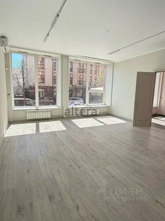 Офис в Татарстан, Казань ул. Карла Маркса, 5 (61 м) - Фото 1