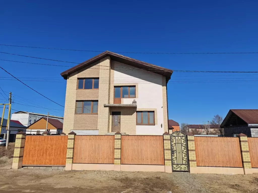 Дом в Астраханская область, Наримановский район, с. Солянка ... - Фото 2