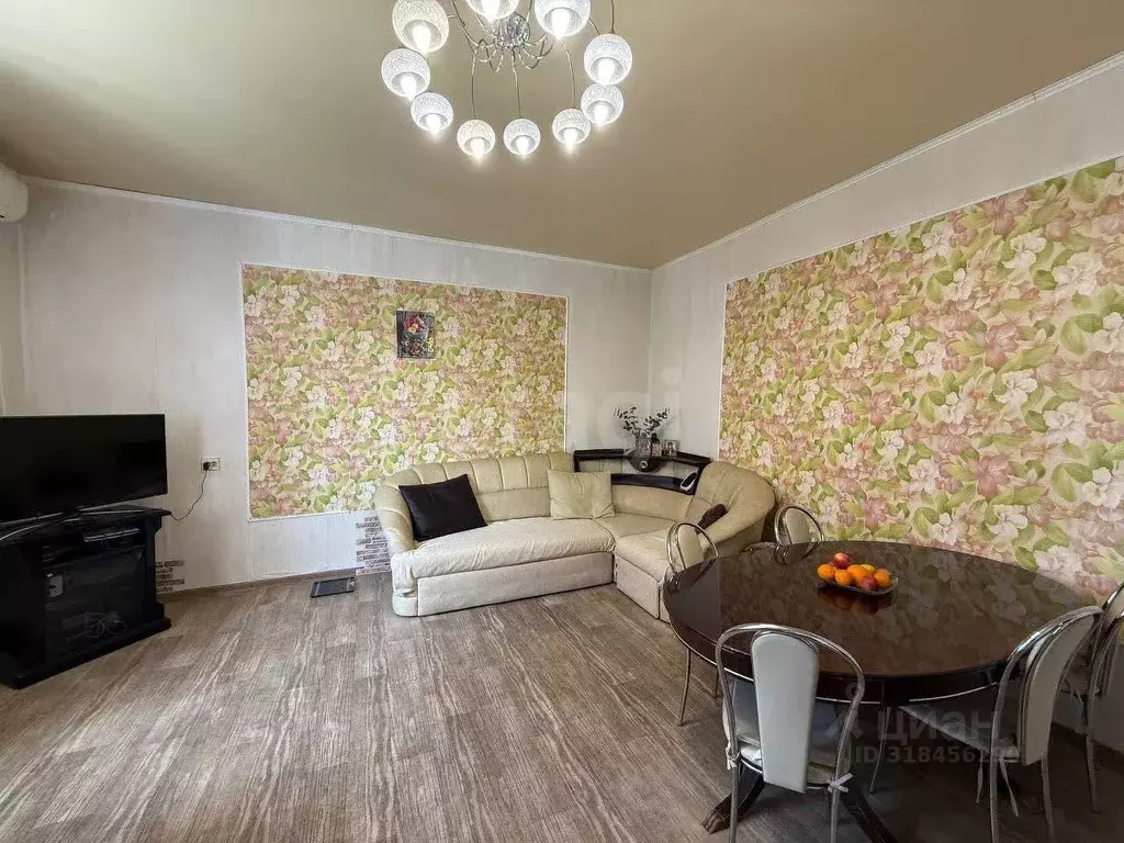 Дом в Оренбургская область, Оренбург ул. 55-я Линия, 15А (463 м) - Фото 1