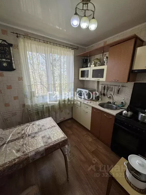 2-к кв. Костромская область, Кострома ул. Димитрова, 8 (46.7 м) - Фото 0