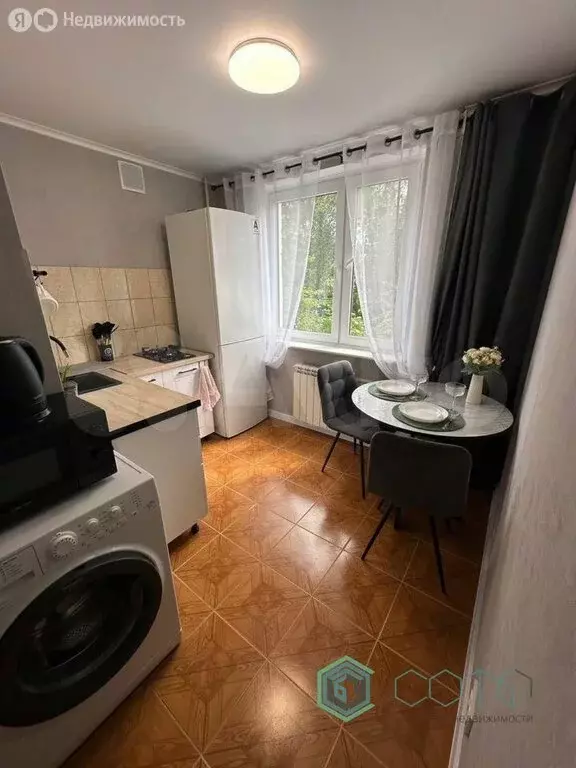 2-комнатная квартира: Калининград, улица Багратиона, 5 (51.4 м) - Фото 0
