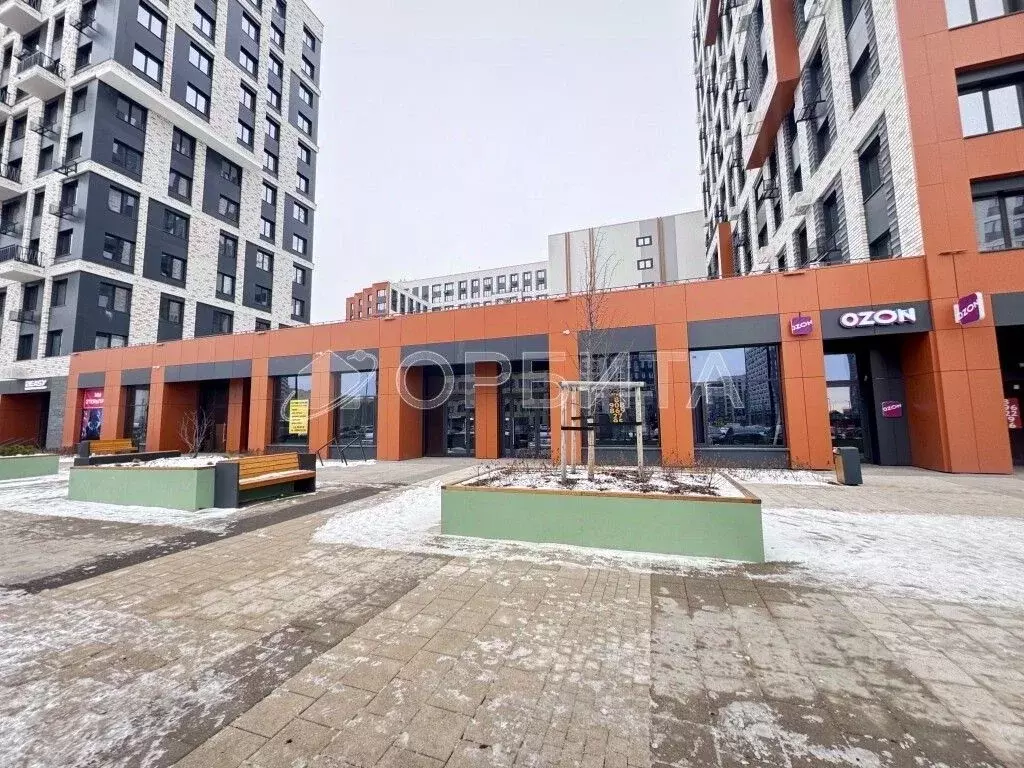 Помещение свободного назначения в Тюменская область, Тюмень ул. Андрея ... - Фото 1