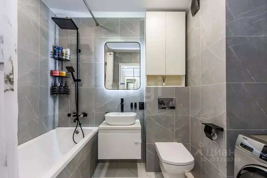 1-к кв. Тюменская область, Тюмень ул. Первооткрывателей, 2 (37.4 м) - Фото 1