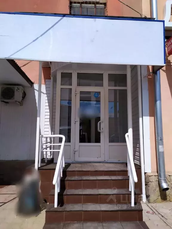 Помещение свободного назначения в Омская область, Омск ул. Лобкова, 3 ... - Фото 1