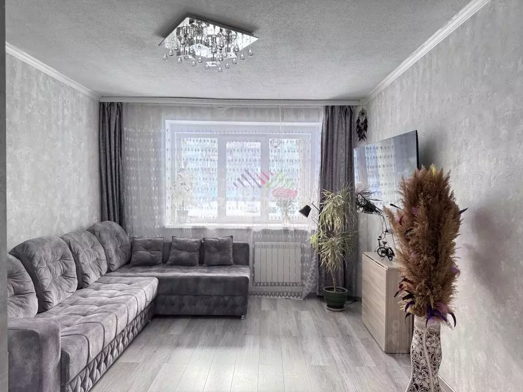 3-к кв. Омская область, Омск ул. Масленникова, 15 (65.7 м) - Фото 1