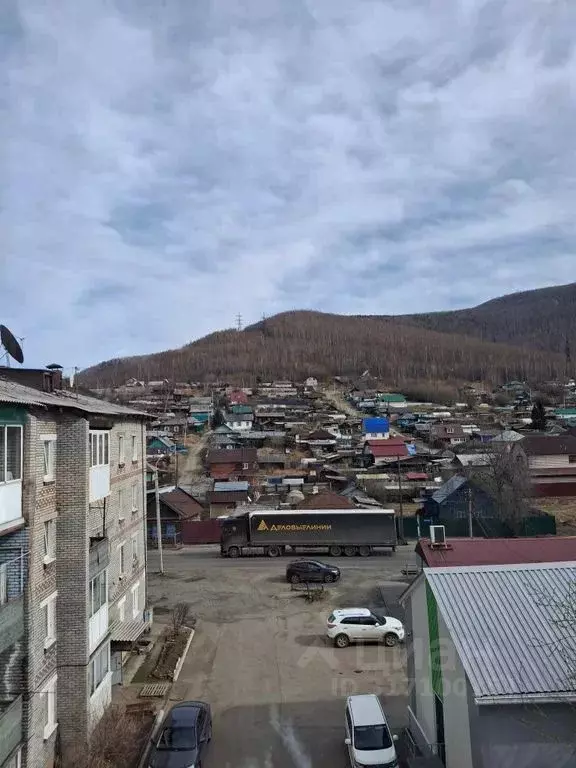 2-к кв. Иркутская область, Слюдянка ул. Ленина, 119А (56.0 м) - Фото 0