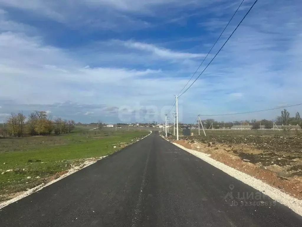 Участок в Крым, Симферопольский район, с. Мирное  (6.0 сот.) - Фото 1