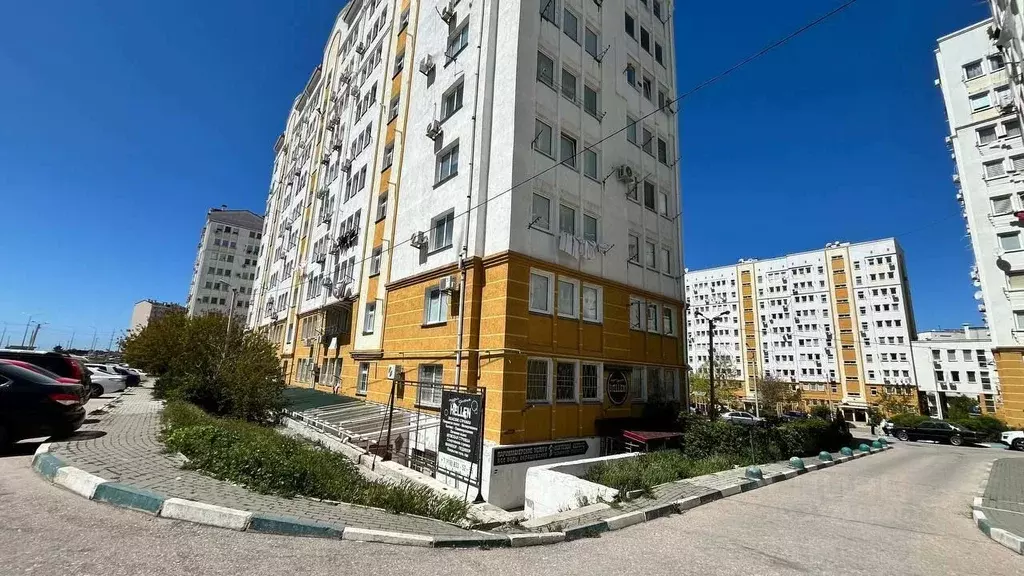 Помещение свободного назначения в Севастополь просп. Столетовский, 28 ... - Фото 1
