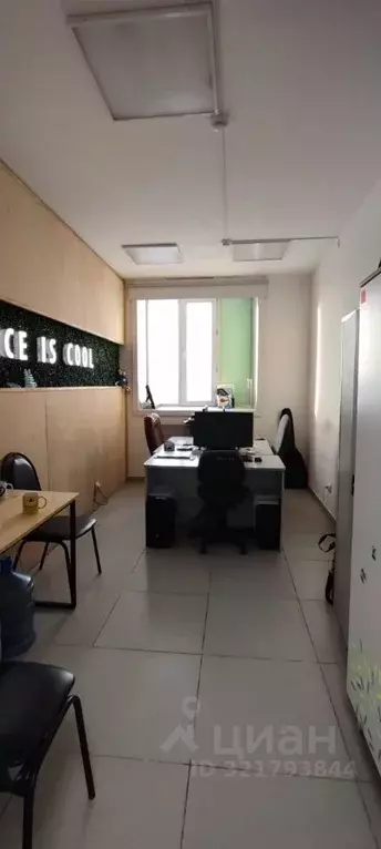 Помещение свободного назначения в Саха (Якутия), Якутск ул. Труда, 1А ... - Фото 0