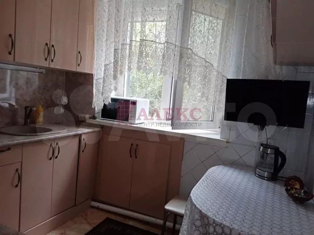 3-к. квартира, 56 м, 1/5 эт. - Фото 1