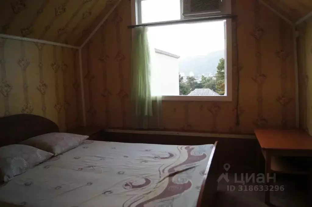 Комната Краснодарский край, Геленджик ул. Свердлова, 37 - Фото 1