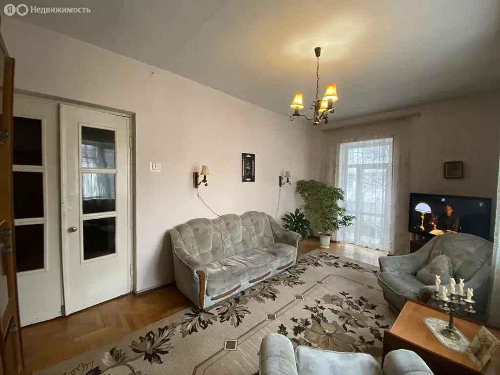 4-комнатная квартира: Нальчик, улица Мечникова, 122 (83 м) - Фото 1