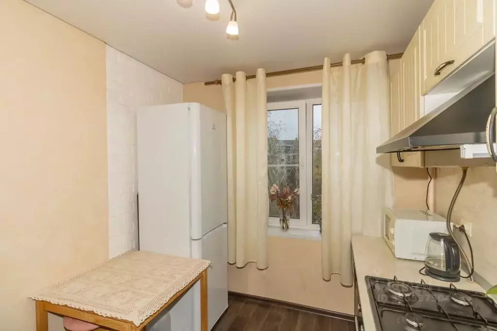 2-к кв. Челябинская область, Челябинск ул. Ворошилова, 11 (48.1 м) - Фото 1