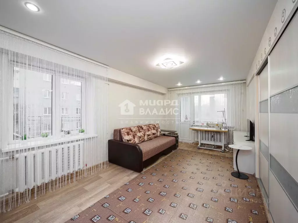 2-к кв. Омская область, Омск ул. 21-я Амурская, 14В (43.9 м) - Фото 0