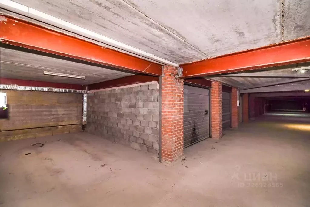 Гараж в Ханты-Мансийский АО, Сургут Югорская ул., 15/4 (21 м) - Фото 1