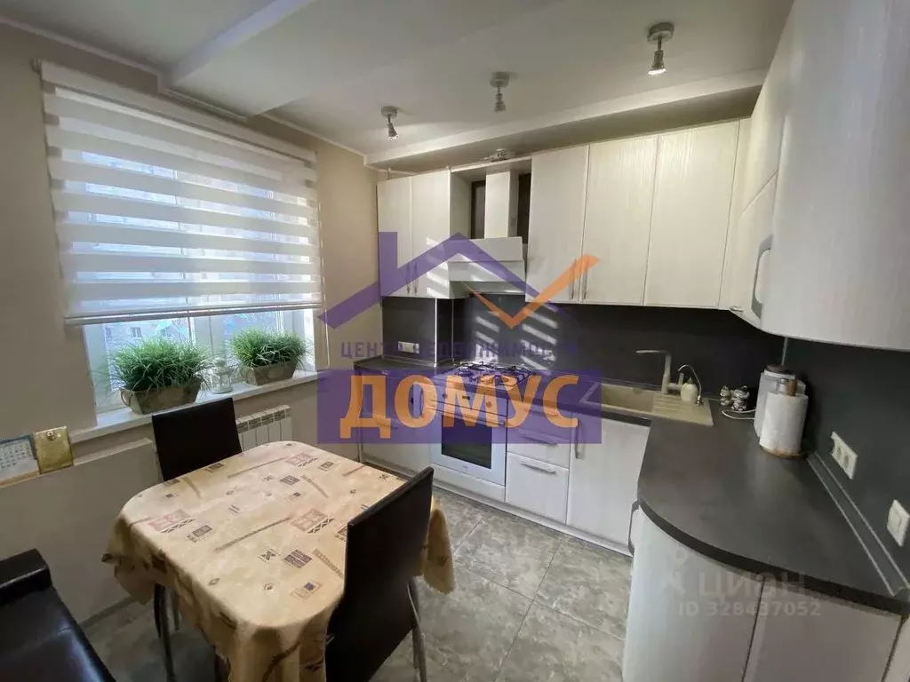 3-к кв. Белгородская область, Белгород ул. Есенина, 28 (73.3 м) - Фото 1