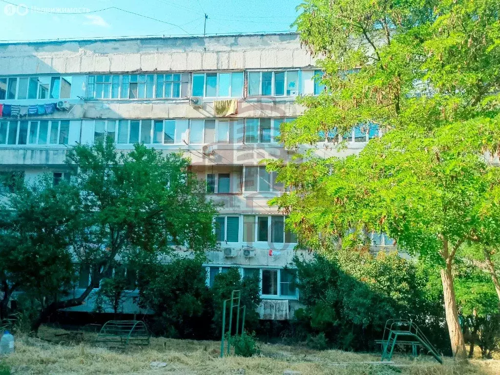 2-комнатная квартира: Феодосия, улица Челнокова, 70 (50 м) - Фото 0