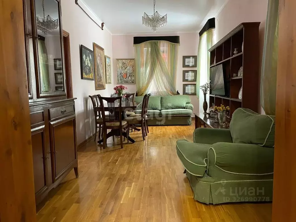 Дом в Оренбургская область, Оренбург Зиминская ул., 6 (160 м) - Фото 1