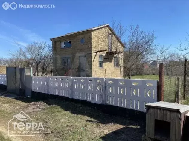 Дом в Сакский район, Лесновское сельское поселение, село Куликовка ... - Фото 0