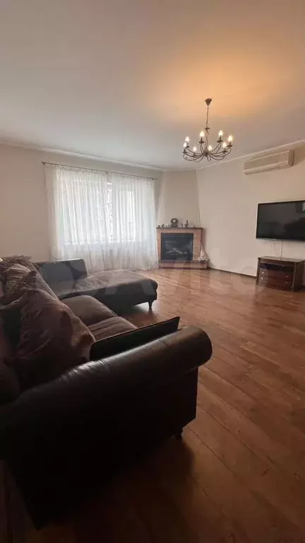 3-к. квартира, 135 м, 9/10 эт. - Фото 0