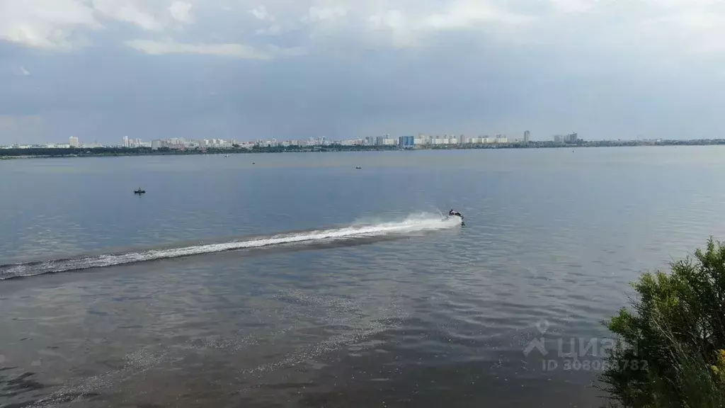 Участок в Татарстан, Елабуга муниципальное образование, с. Тарловка  ... - Фото 0