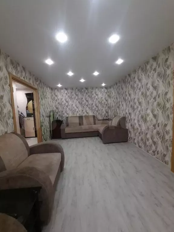 Комната 45 м в 2-к., 1/5 эт. - Фото 0