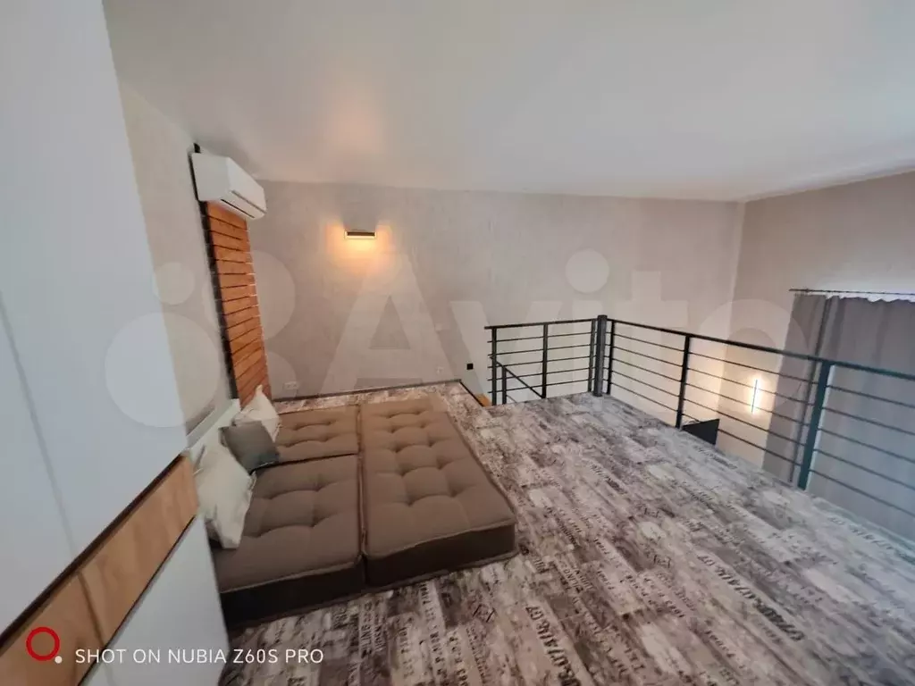 Комната 65 м в 2-к., 1/2 эт. - Фото 0