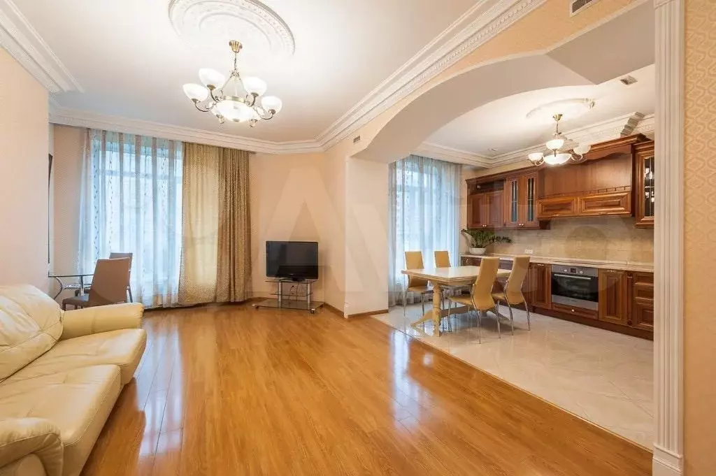 3-к. квартира, 110 м, 4/11 эт. - Фото 0