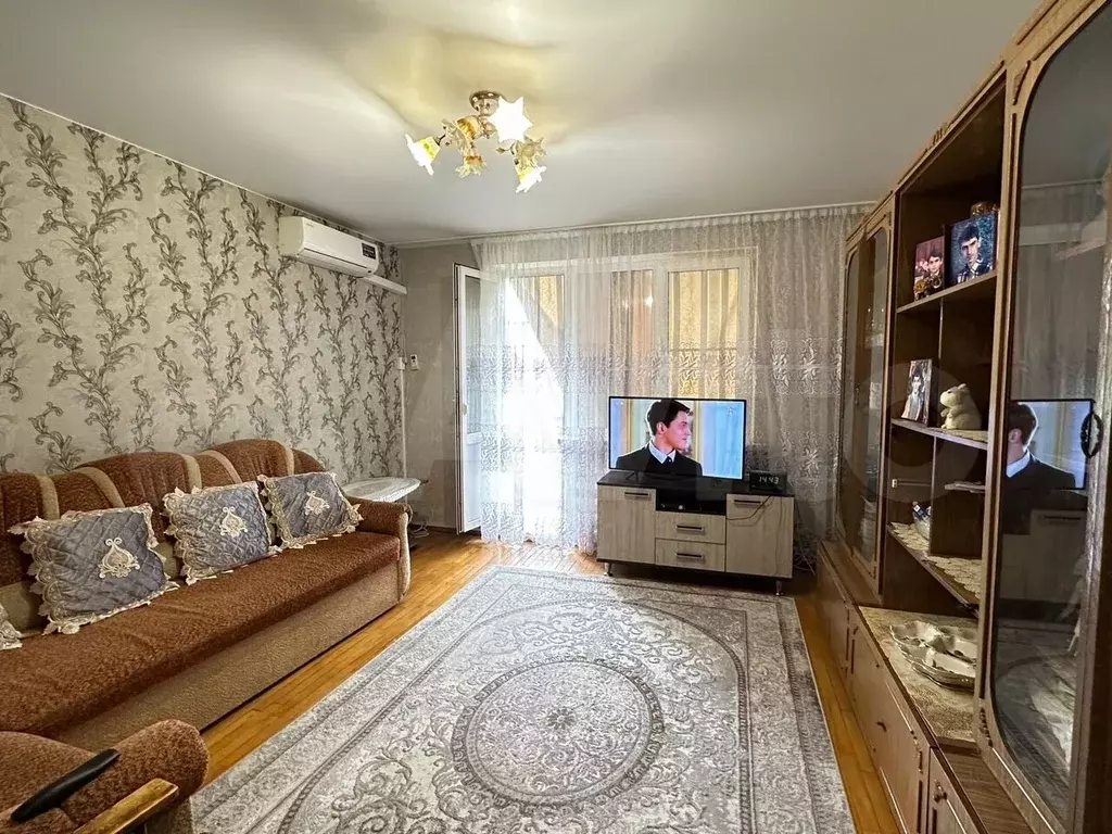 3-к. квартира, 65 м, 5/5 эт. - Фото 0