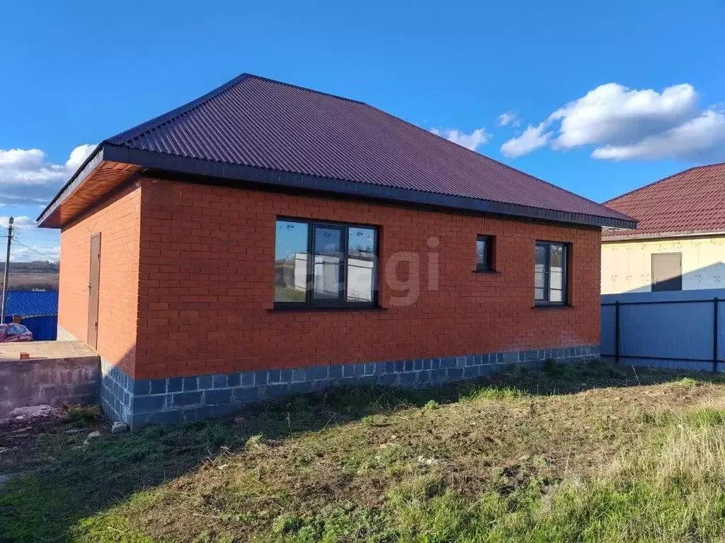 Дом в Белгородская область, Вейделевка рп ул. Интернациональная, 20 ... - Фото 1