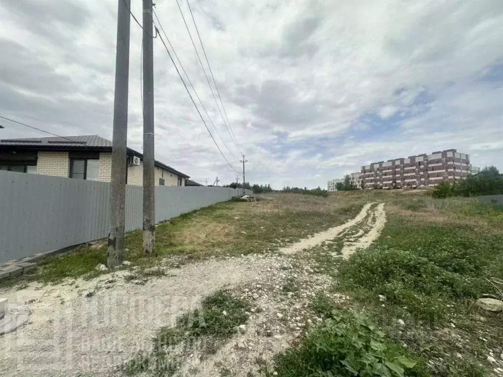 Участок в Волгоградская область, Волгоград пос. Ангарский, ул. ... - Фото 1