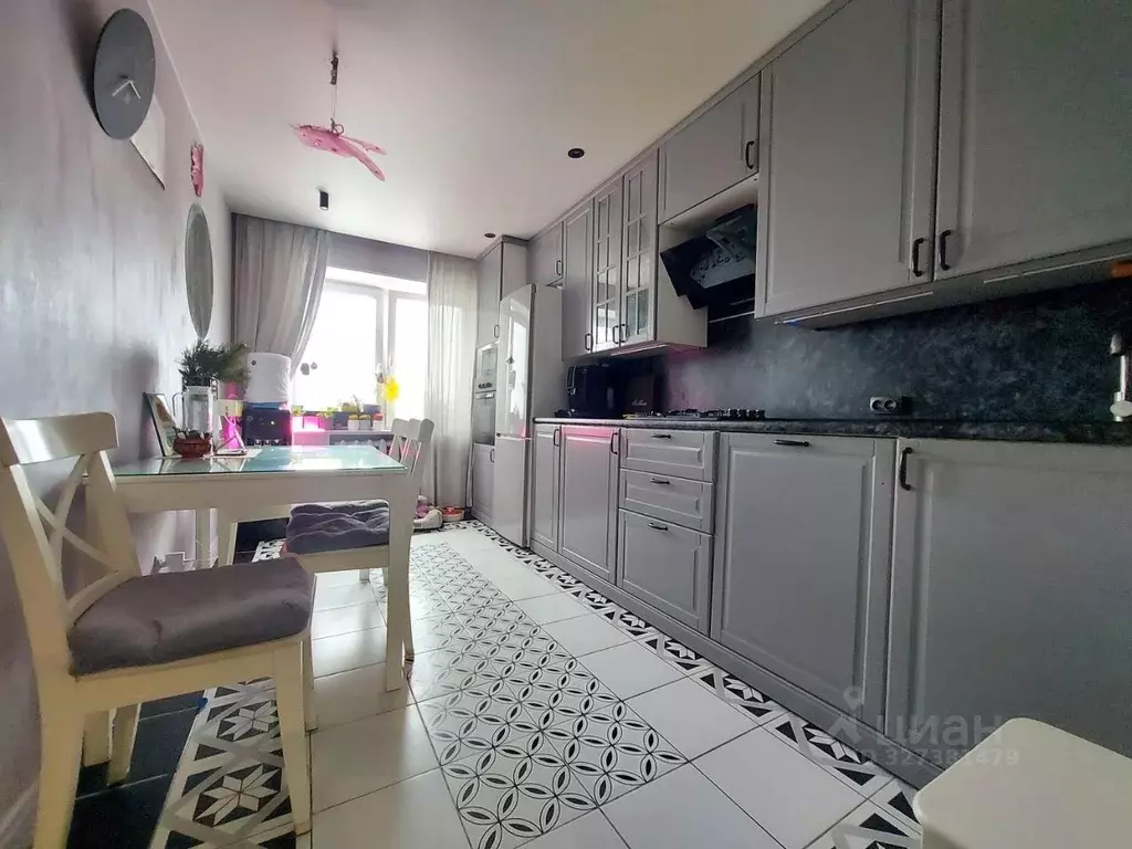 3-к кв. Ленинградская область, Гатчина ул. Рощинская, 13А (63.8 м) - Фото 1