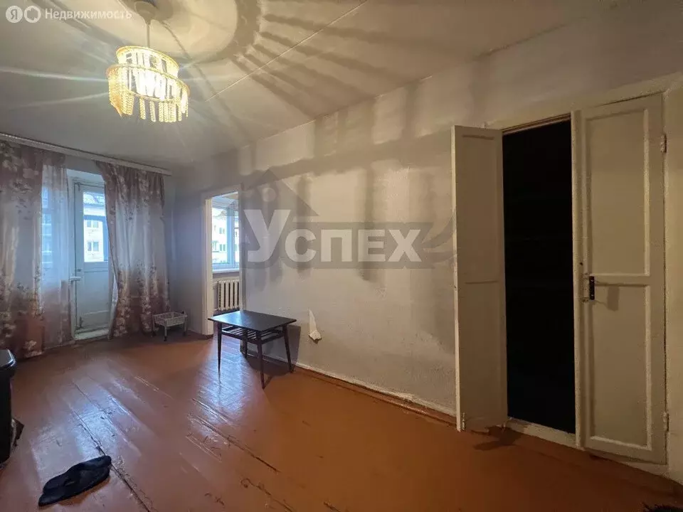 2-комнатная квартира: Нижний Тагил, улица Орджоникидзе, 11 (42 м) - Фото 1